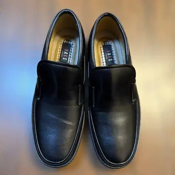 DAKS 블랙 로퍼 26.0 EEE