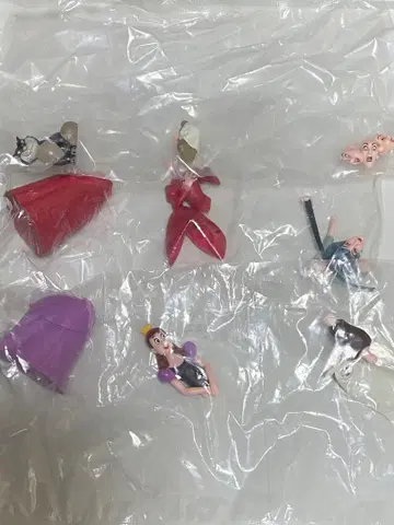 트레메인 가문의 초상 (트레메인 부인, 아나스타샤, 루시퍼)