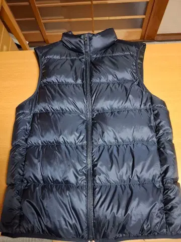 UNIQLO 울트라 라이트 다운 네이비