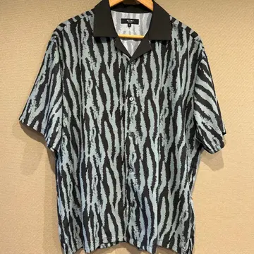 beams heart 반팔 셔츠