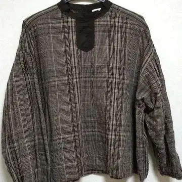 새상품급 tukuroi by SUN VALLEY 린넨 블라우스