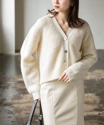 noble 노블 링얀 V넥 가디건