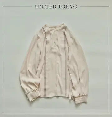 UNITED TOKYO 유나이티드 도쿄 바이컬러 볼륨 소매 블라우스