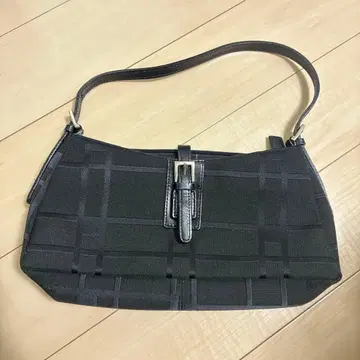 ICB 패턴 블랙 핸드백