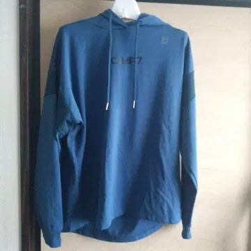 CAMPZ 후드 부착 엠보싱 로고 후드티 M 사이즈 파랑