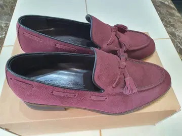 버건디 스웨이드 태슬 로퍼