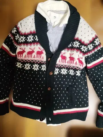 루돌프 무늬 니트 자켓