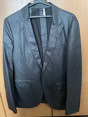 A.V.V 자켓 블랙 광택감 있음 M 또는 L