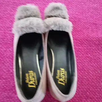 Duras 퍼 달린 신발