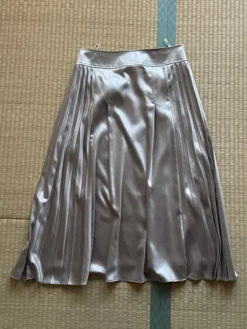 뉴요커 NEW YORKER 플리츠 스커트 골드 베이지