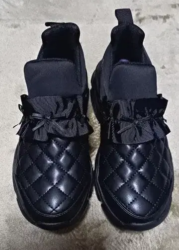 시마무라 아오키 미사코 산리오 쿠로미 스니커즈 L 블랙