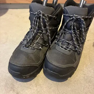 등산화 하이컷 그레이 26cm
