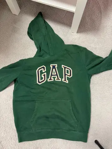 GAP 그린 후드 부착 맨투맨