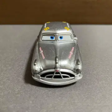 카즈 토미카 닥 허드슨 (실버 레이서 타입)