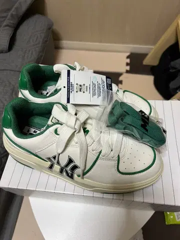 MLB 스니커즈 화이트/그린