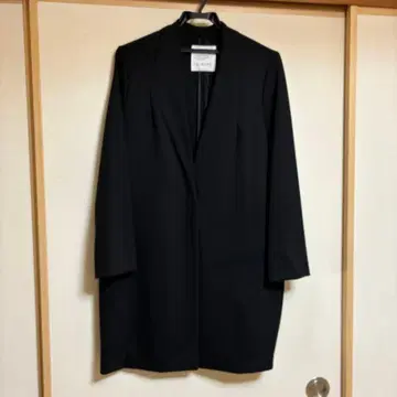 [새상품] CLOCHE 블랙 롱 코트