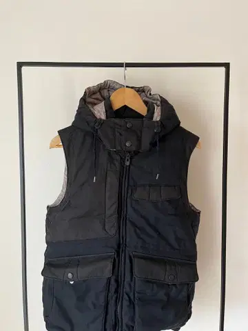 whltemountaineering 다운 베스트 화이트 마운티니어링