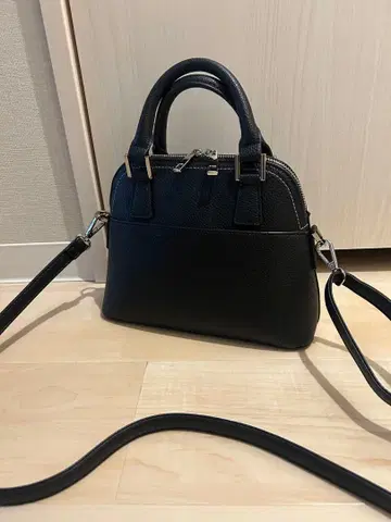 AZUL BY MOUSSY/블랙 숄더백/새상품급/어깨끈 포함