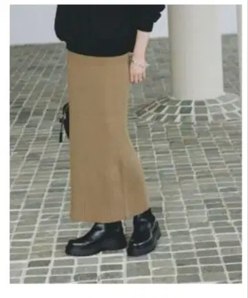 [ 새상품급 ] noble 리브 니트 타이트 스커트 카키