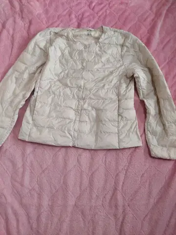 유니클로 울트라 라이트 다운 자켓 여성용 M 베이지 경량 발수