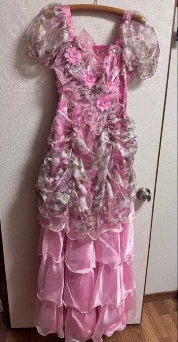 핑크 플라워 자수 컬러 드레스