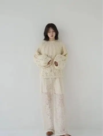 Eaphi LEAF PATTERN OVER KNIT