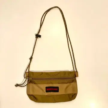 BRIEFING BEAMSBOY 숄더백 사코슈 카키