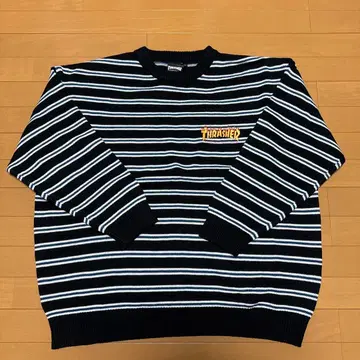 THRASHER 블랙 화이트 스트라이프 니트 스웨터 L 사이즈