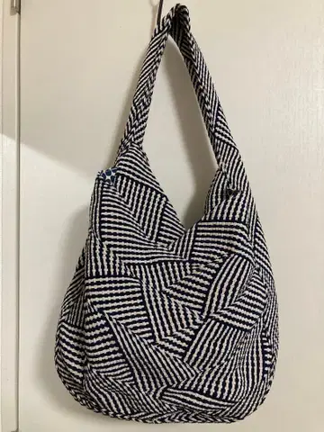 Trenta Sei 토트백 네이비 화이트