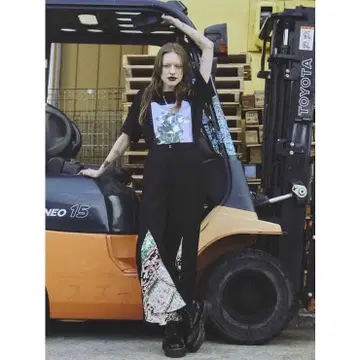 쥬에티 슬릿 패턴 팬츠 블랙