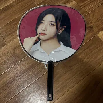 triplesS 소현 ALIVE 부채