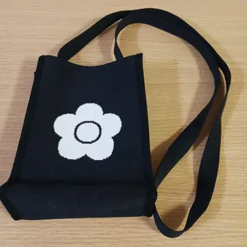마리콴트 BIG 데이지 니트 자카드 숄더백