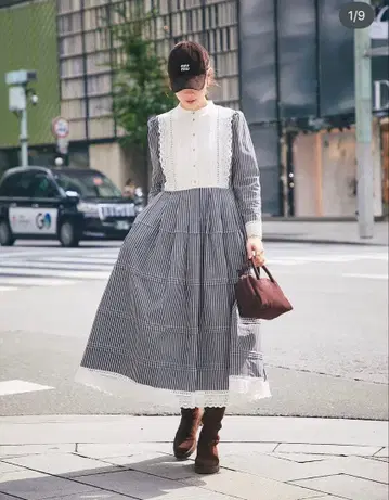 세븐틴 핀턱 레이스 원피스