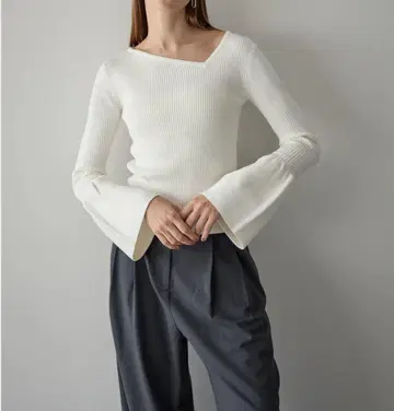 Ellie 플레어 슬리브 아지메 컷 니트 택 포함 새상품