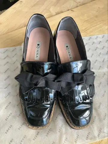 다이애나 리본 포함 로퍼