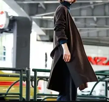 스터닝 루어 코트