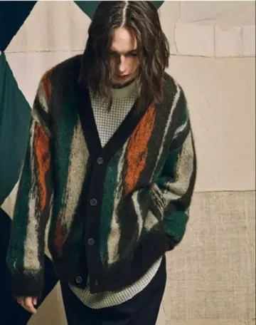 랜덤 스트라이프 프라임 오버 모헤어 니트 가디건