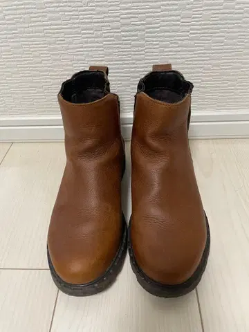 SOREL 사이드 고어 부츠 브라운