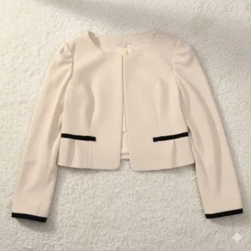 새상품급 토카 루미나스 자켓 세탁 가능 노카라 아이보리 M