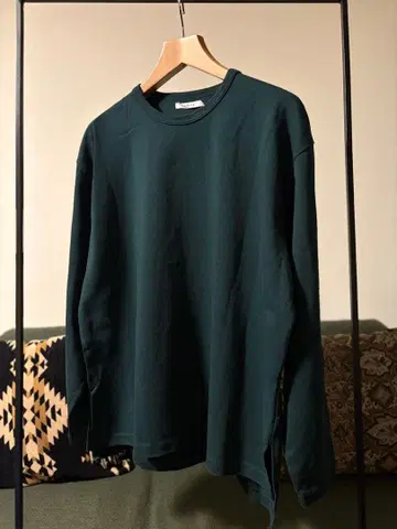 SANDINISTA 산디니스타 Derabe Slit L-S Tee