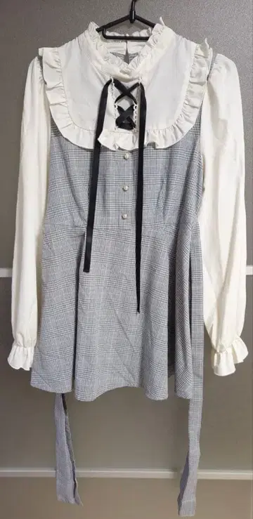 [ 중고품 ] 체크 프릴 미니 원피스 긴팔 지뢰계 양산형계 의류