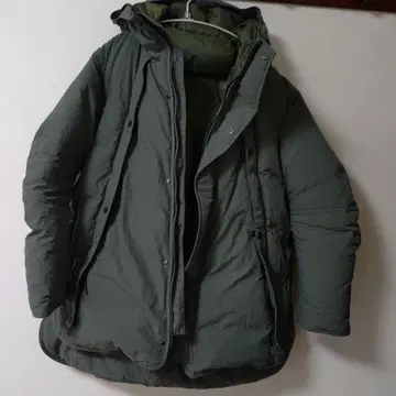 DESCENTE ddd 올리브 그린 다운 자켓 후드 부착