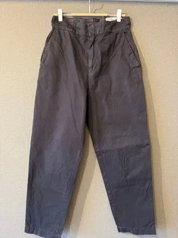 Dickies 다크 그레이 치노 팬츠