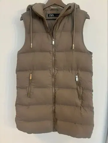 새상품급 ZARA 다운 베스트 그레이지 M