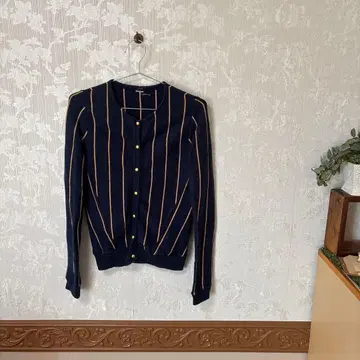 네이비와 오렌지 스트라이프 가디건