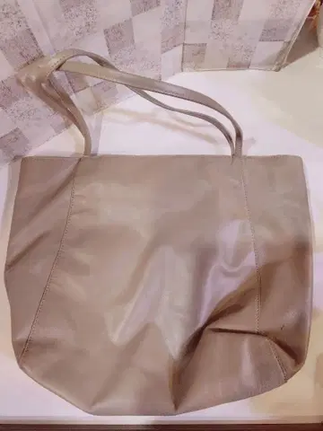 빔즈 beams light 가죽 토트백 그레이