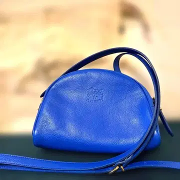 새상품급 IL BISONTE 파랑 가죽 숄더백