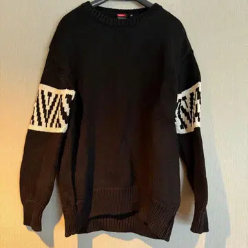 [덥스타] 블랙 니트 스웨터