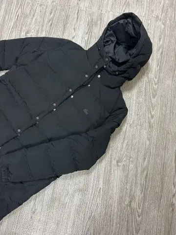 LACOSTE 블랙 다운 자켓 38