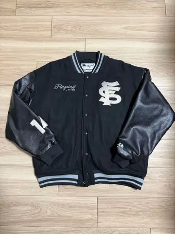 flagstuff x Majestic 바시티 자켓 블랙 울